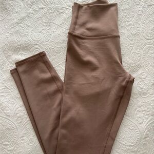 Alo yoga tan cropped leggings sz S